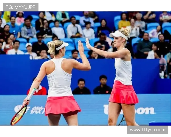 回望网球历史巅峰对决全面重温传奇巨星激情交锋震撼难忘精彩瞬间